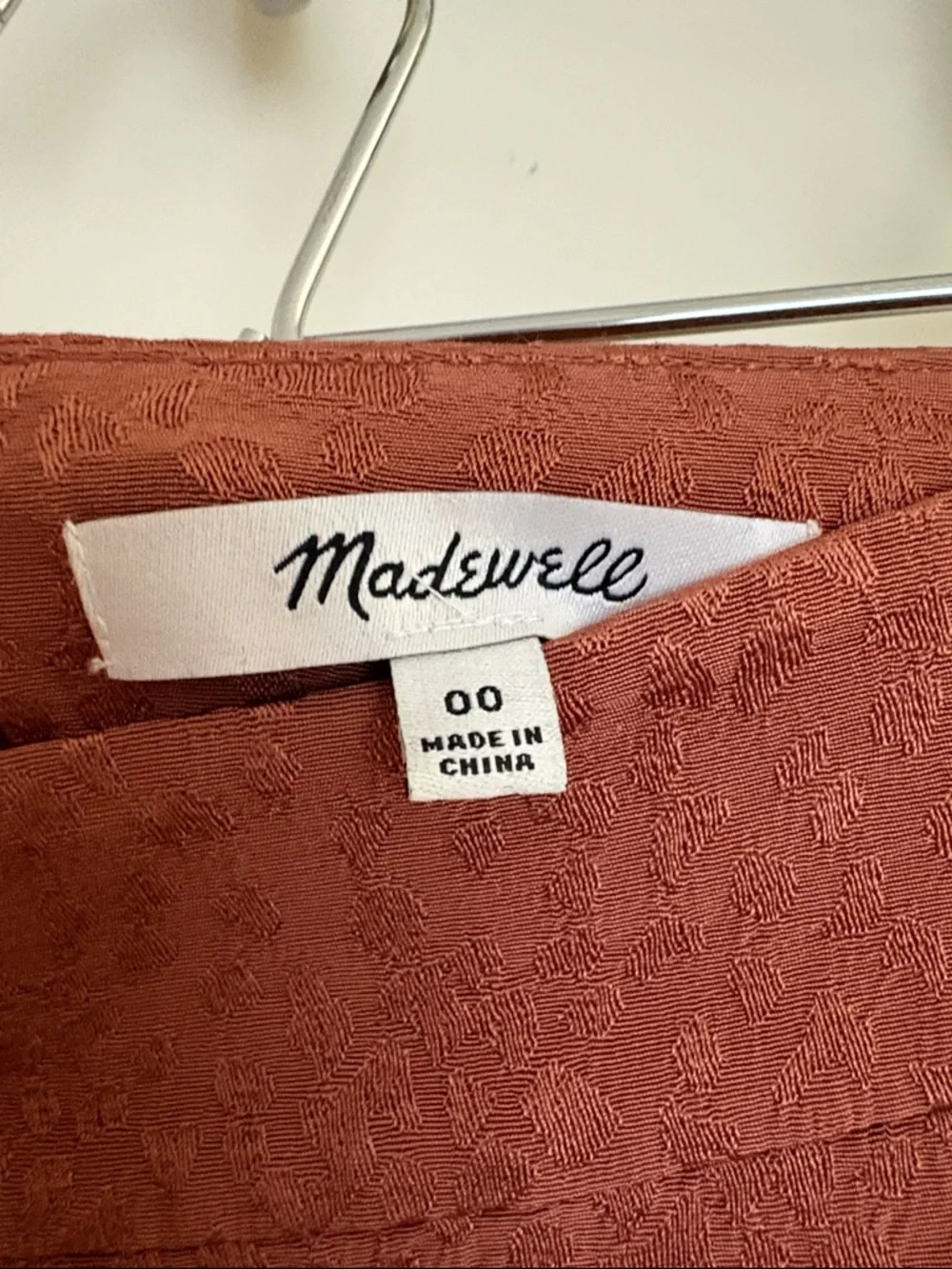 Madewell Flounce-Hem Midi Skirt in size 00